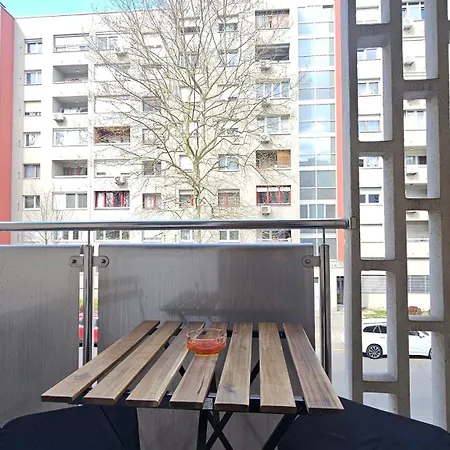 Iva Two-bedroom Tour As With Balcony And Ac, Newly Refreshed For 2026, Near Medical Faculty In Apartman *