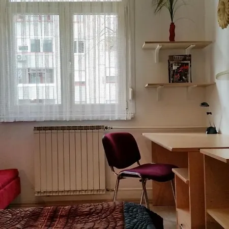 Retro 2Br Apartment Iva Tour As With Balcony And Ac Near Medical Faculty 1,5Km To Ljubljana Center