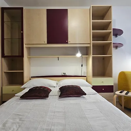 Iva Two-bedroom Tour As With Balcony And Ac, Newly Refreshed For 2026, Near Medical Faculty In Lublana