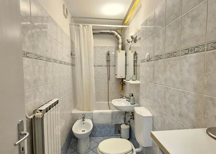 Iva Two-bedroom Tour As With Balcony And Ac, Newly Refreshed For 2026, Near Medical Faculty In