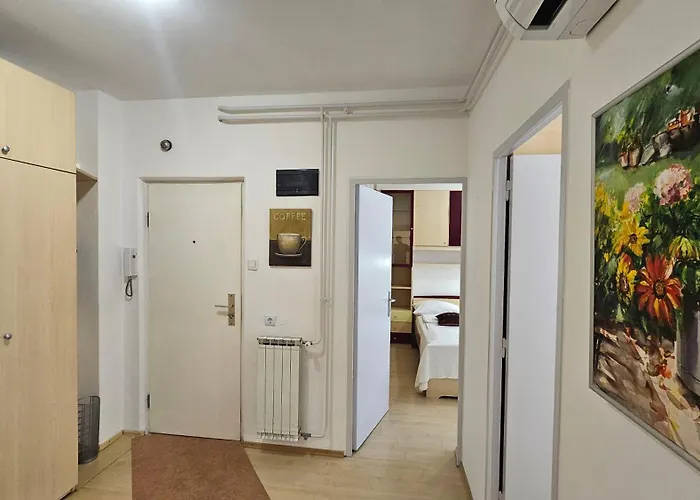 Apartmán Iva Two-bedroom Tour As With Balcony And Ac, Newly Refreshed For 2026, Near Medical Faculty In