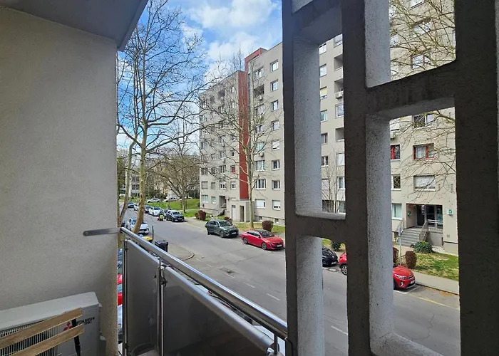 Iva Two-bedroom Tour As With Balcony And Ac, Newly Refreshed For 2026, Near Medical Faculty In Апартаменты *