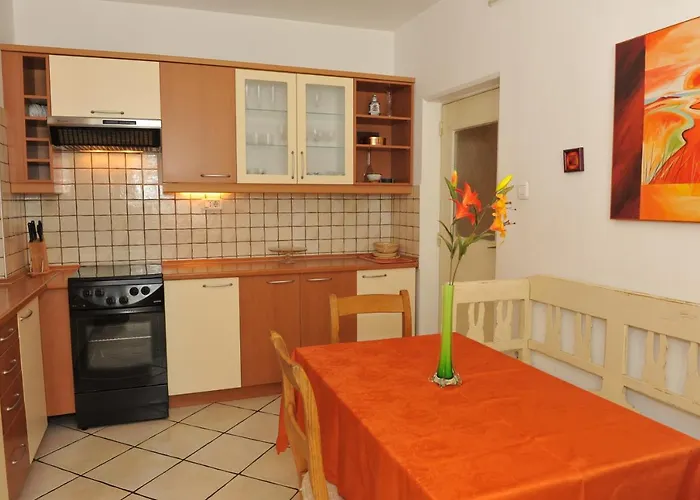 Retro 2Br Apartment Iva Tour As With Balcony And Ac Near Medical Faculty 1,5Km To Ljubljana Center *